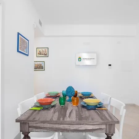 Chi Nnicchi E Nnacchi - Luxury Apartments Milazzo Exterior photo
