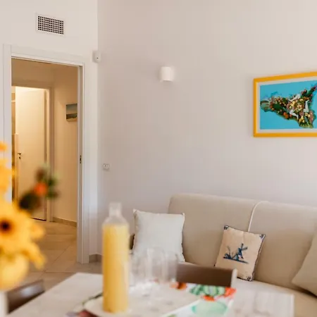 Chi Nnicchi E Nnacchi - Luxury Apartments Milazzo Exterior photo