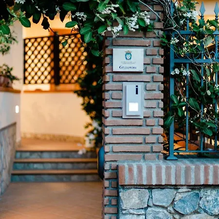 Chi Nnicchi E Nnacchi - Luxury Apartments Milazzo Exterior photo